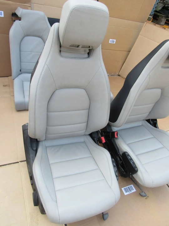 фото №10, Mercedes e c207 w207 207 cabrio сиденья диван салон кожа комплект