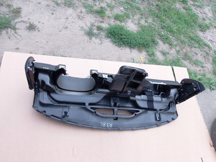 фото №5, Торпедо капот консоль 8l0857069 audi a3 8l