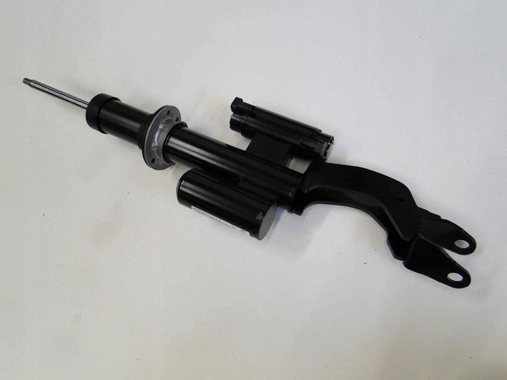 фото №10, Mercedes c 43 amg w205 205 амортизатор правые перед