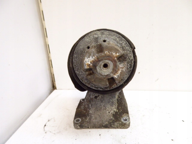 фото №10, C класс w202 93-01 лапи кронштейн подушка двигателя 2.2 cdi