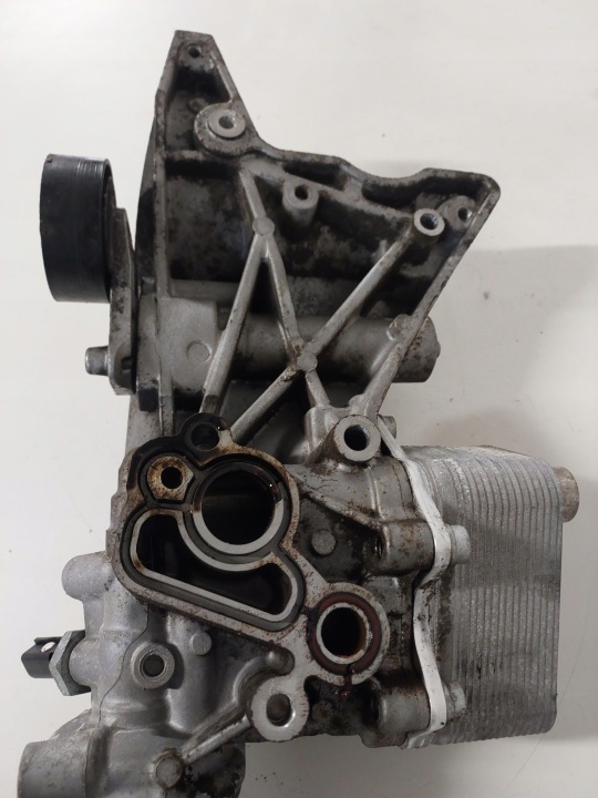 фото №6, Кронштейн генератора 1.8 2.0 tfsi vw seat skoda audi 06j903143p