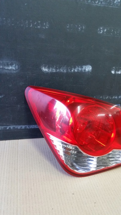 фото №9, Chevrolet cruze hb лампа левая/правая зад 08-12