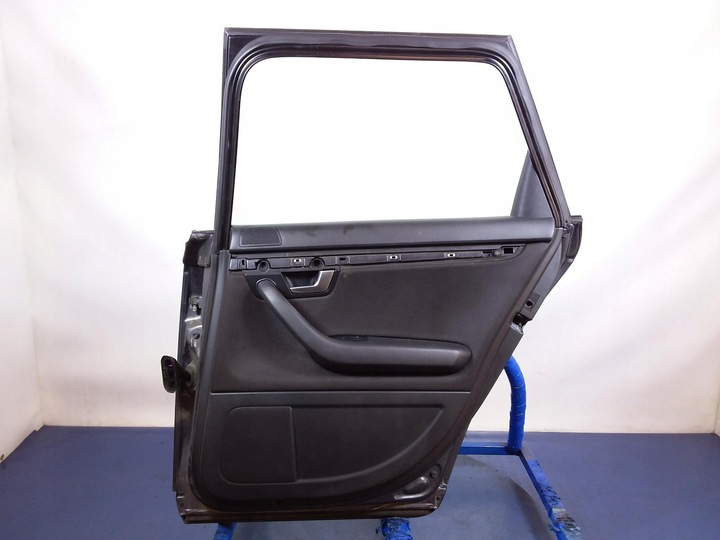 фото №8, Audi a4 b7 avant универсал дверь зад правые lx7z