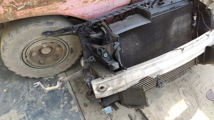 фото №3, Audi a6 c7 2.0 tdi pas переднє радіатор механічна коробка передач