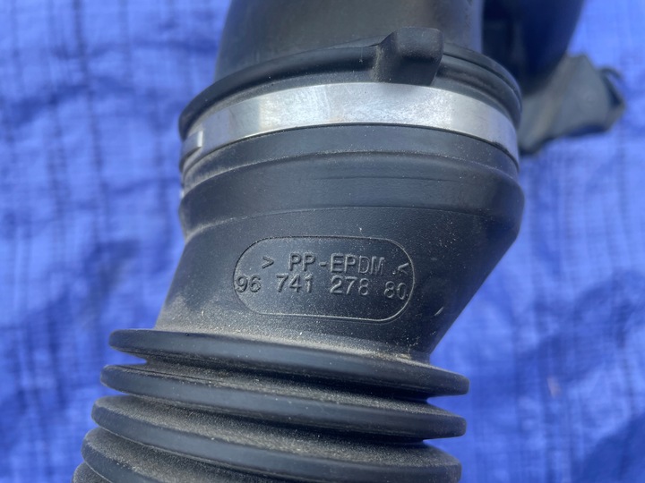 фото №5, Peugeot 308 t9 шланг воздуховод воздуха 2.0 bluehdi