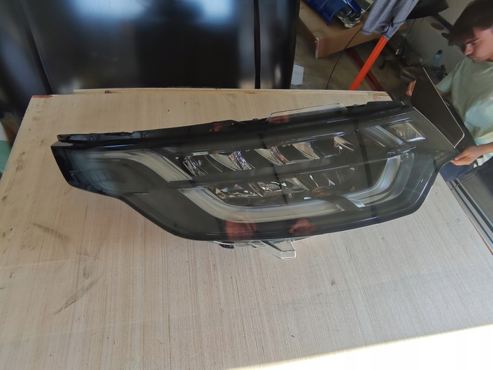 фото №15, Land rover discovery v - лампа передня права повний led