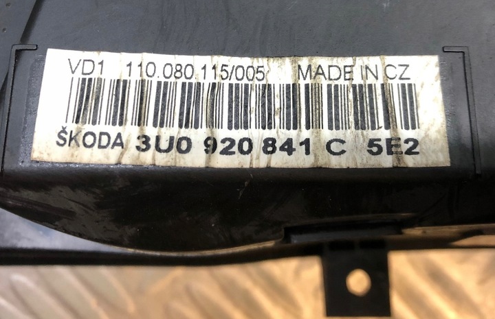 фото №5, Skoda superb i 1.8 t спидометр 3u0920841c