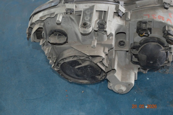 фото №10, Фара передняя передняя левая mercedes-benz c w203 a2038203761 ксенон