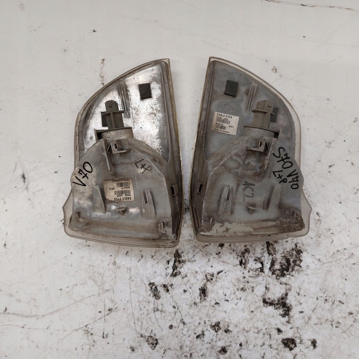 фото №8, Volvo s70 v70 поворотник поворотник праві + лівий переднє 30294777 30294776