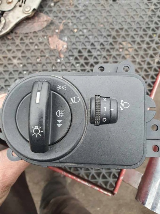 фото №15, Корпус замок зажигания защита ford fiesta mk6 4d 2002-2007