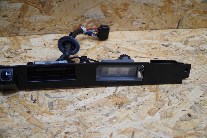 фото №10, Накладка камера крышки зад 99240-n7600 tucson iv 0km 23r оригинал новая 20-