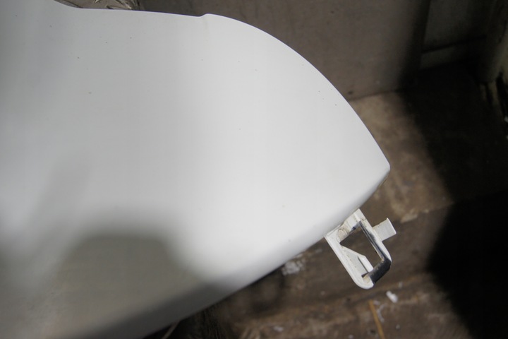 фото №8, Спойлер крышки зад clio iv 960306579r