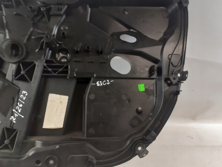 фото №5, Стеклоподъемник правый перед ford fiesta mk7 5d