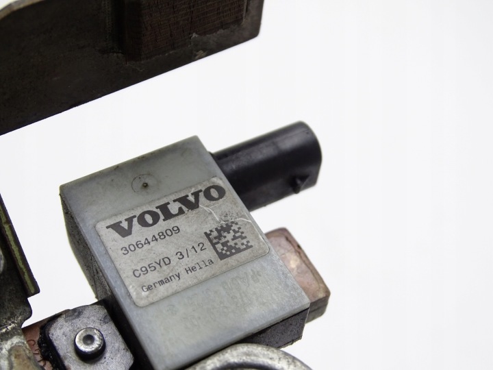 фото №11, Клемма минусовая трубка  массовый volvo v40 ii 30644809