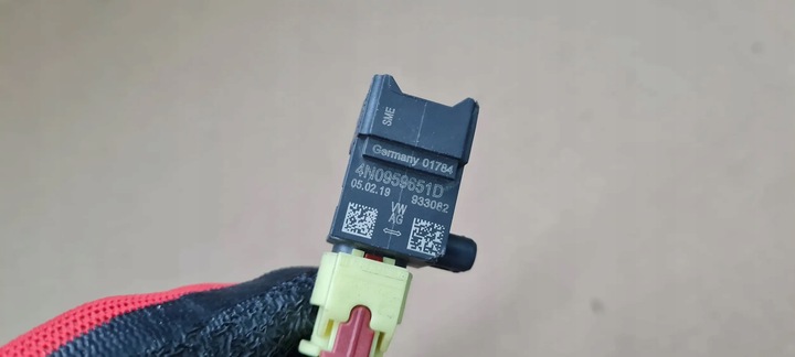 фото №10, Q5 80a датчик удара ударный штекер 4n0959651d a6 c8 a7