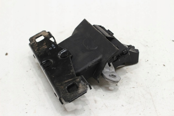 фото №9, Замок крышки зад 31335045 volvo s60 ii