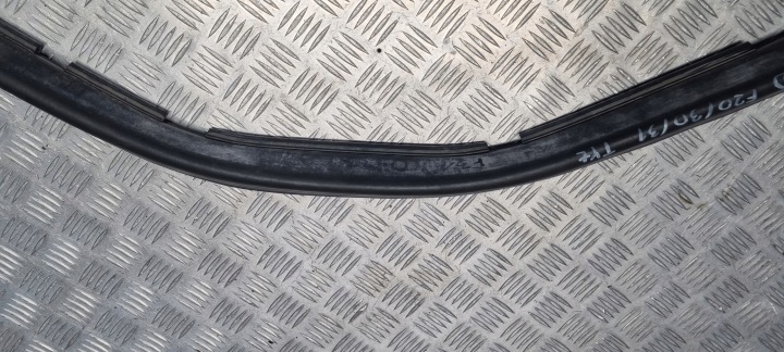 фото №10, Bmw (oem) 7239146 1' f20 f21 ущільнювач кришки двигуна зад