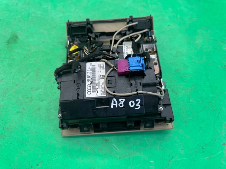 фото №10, Лампа потолок освещение кабины люк 4e0947097e audi a8 d3 02-