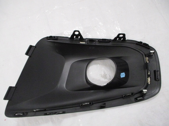 фото №8, Peugeot 3008 рестайлинг решётка бампера галоген правая новая