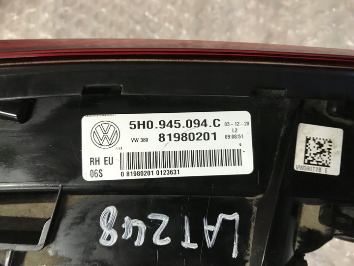 фото №12, Vw golf viii 5h0 комплект лампа зад лампи задні оригінальний номер