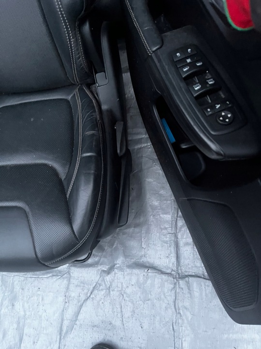 фото №5, Jeep cherokee kl сидіння диван обшивки шкіра