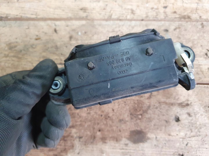 фото №14, Audi 80 b4 avant универсал 1.9 tdi ручка наружная оригинал левый зад прочная