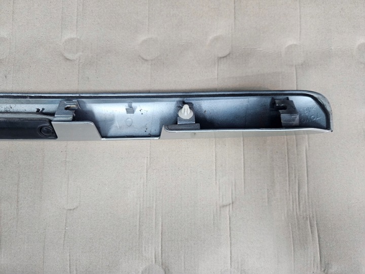 фото №5, Toyota avensis t25 03-08 накладка 1c0