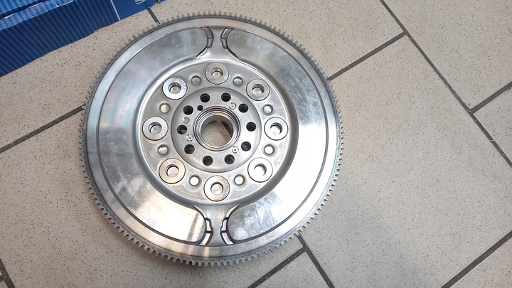 фото №11, Колесо двухмассовый сцепления volvo 2294 001 332