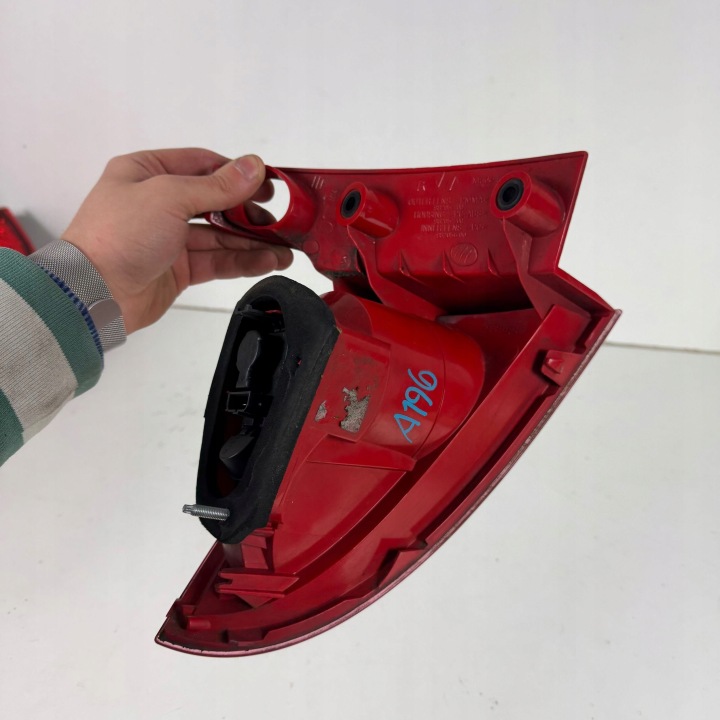 фото №9, Фара праве зад права задня seat leon 1p ii 2 hb oem номер оригінал 982052
