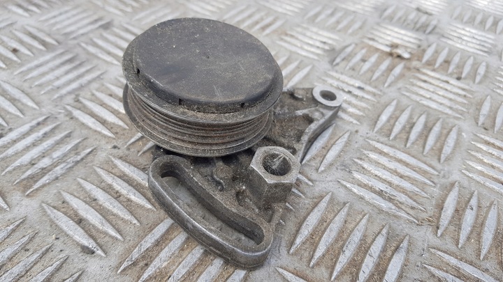 фото №8, A4 b5 1.8 ролик натягувач ремінь 058260511