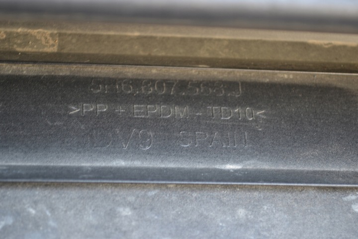 фото №8, Накладка спойлер бампера зад golf viii 8 r line