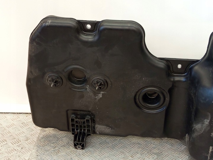 фото №15, Bmw (oem) 7465135 1' f40 бак bak заливная горловина топлива бензин