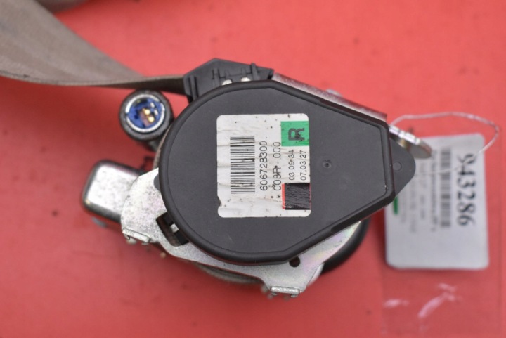 фото №5, Pas безпеки праве перед натягувач 4l1857706 audi q7 4l 05-09