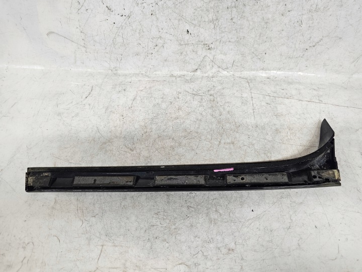 фото №7, Volkswagen passat b8 универсал молдинг спойлер крышки левое 3g9805945