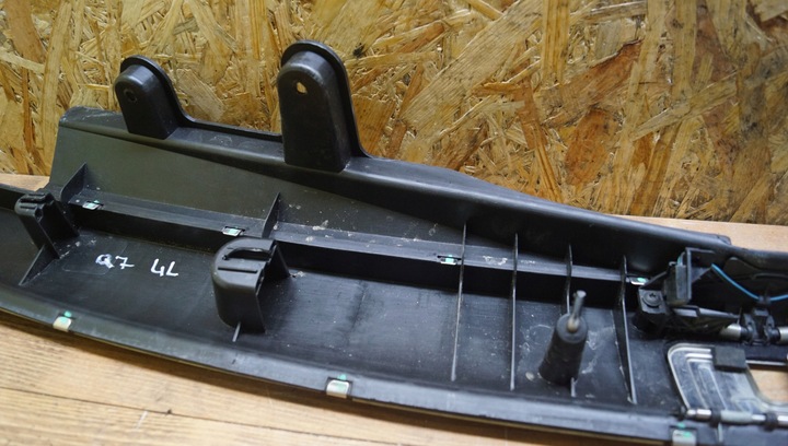 фото №8, Захист порога багажника audi q7 4l 4l0864483a