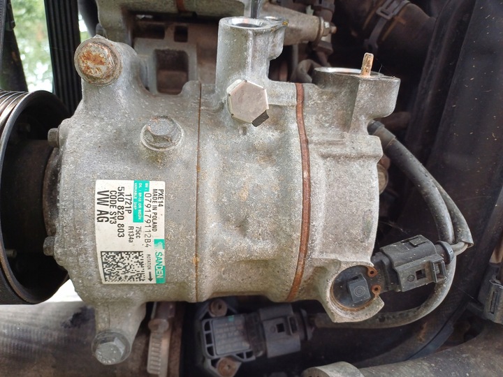 фото №9, Skoda golf vw volkswagen caddy iii рестайлинг двигатель 1.6 tdi cay cayb