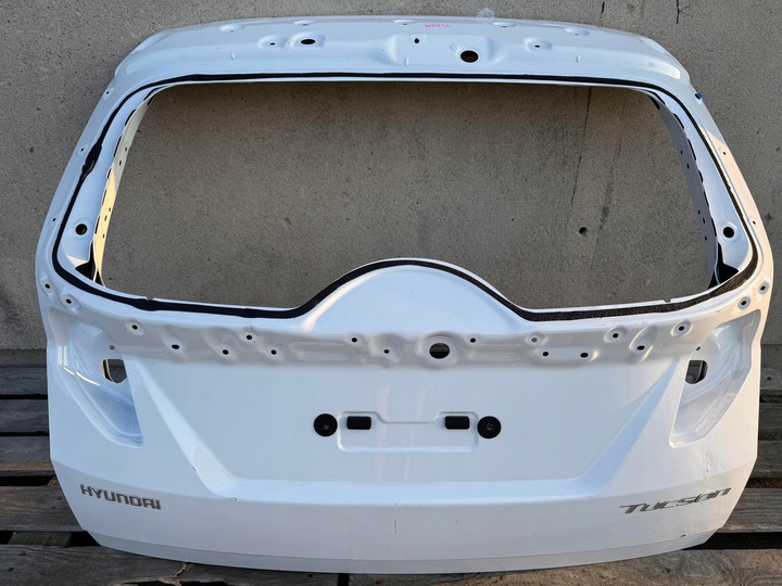 фото №1, Крышка багажника зад задняя hyundai tucson iv 4 2020- очень красивая оригинальная