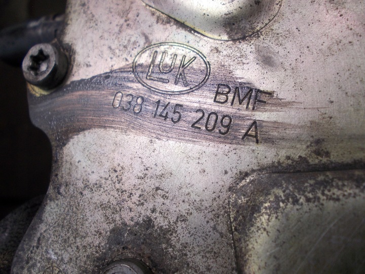 фото №4, Насос вакуум топлива audi a4 b6 a6 c5 1,9 tdi 038145209a штуцер ok