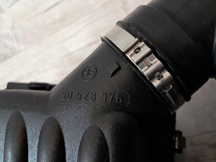 фото №8, Opel corsa b 1.2 корпус фильтра воздуха воздуховод 90573598 90528176