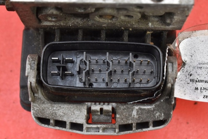 фото №8, Блок керування abs toyota corolla verso 1 i 2.0 d-4d 02r