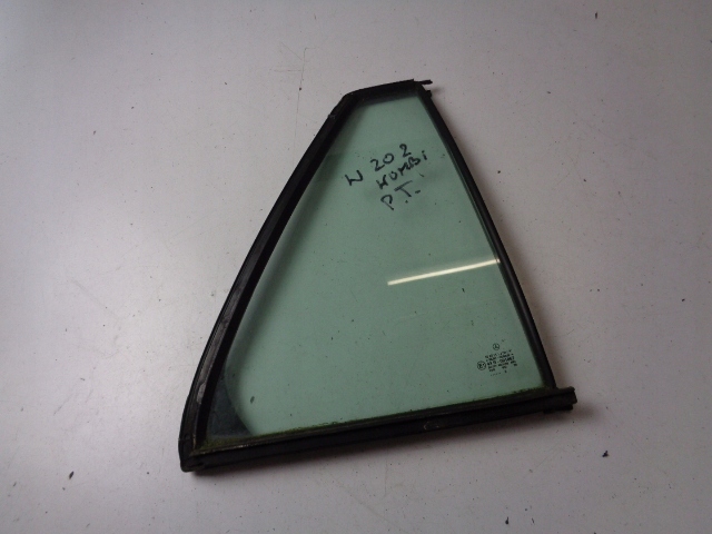 фото №1, Стекло стекло дверь правые зад mercedes c-klasa w202 универсал