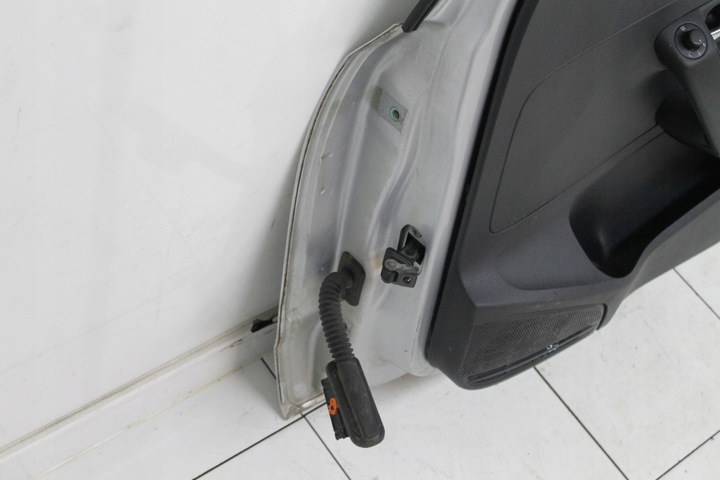 фото №12, Двері праві перед праві передні volkswagen vw polo 6r hb 5d 2009r- la7w