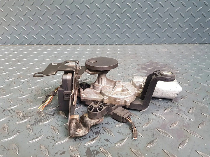 фото №7, Механизм моторчик дворники крышки багажника bosch 1 397 220 903 bmw e91