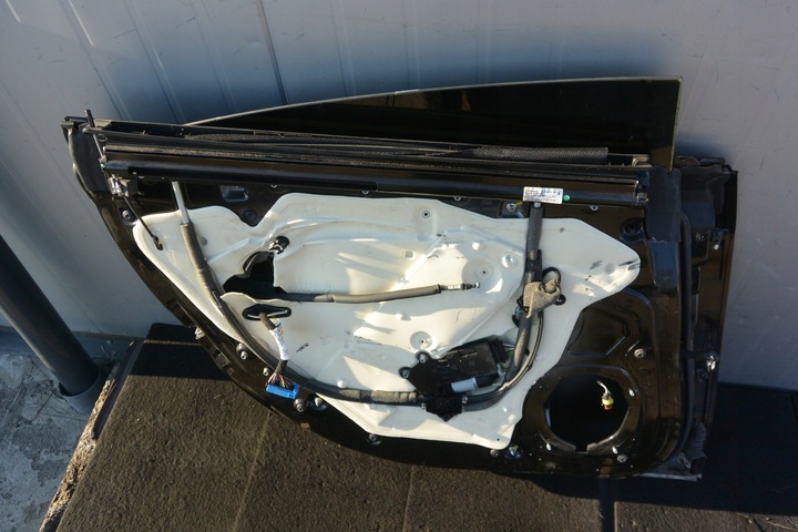 фото №10, Дверь левая зад nero maserati quattroporte vi kpl