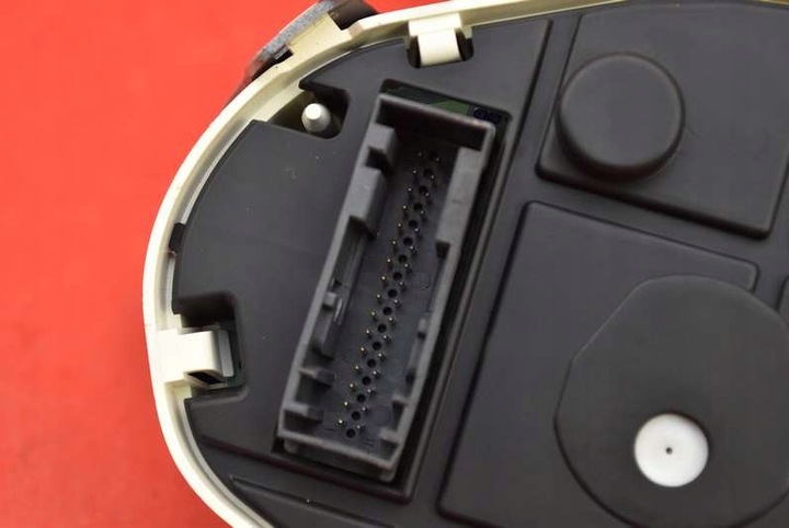 фото №9, Спидометр приборы eu 8a6t-10849-ec ford fiesta mk7 1.25 82 km 08-17