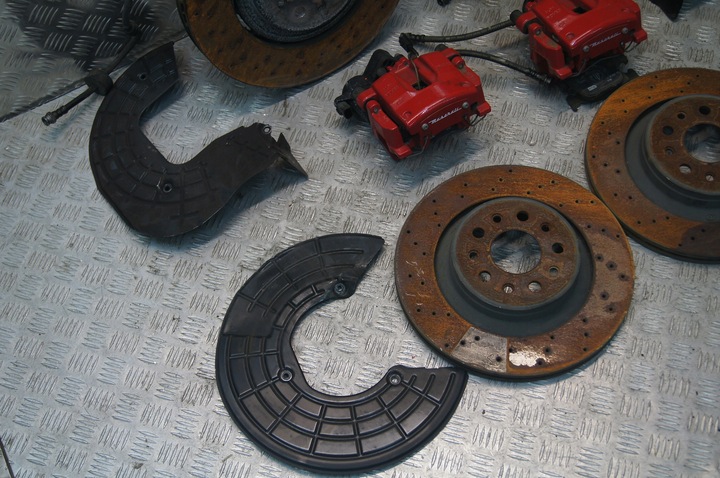 фото №9, Maserati levante зажимы тормозные brembo диски