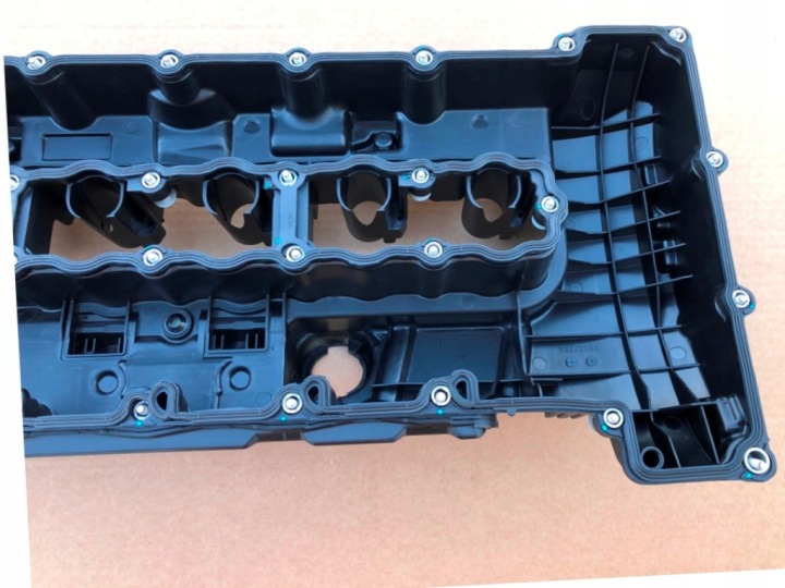 фото №9, Крышка клапанов 7565284 do bmw e71e82 e88 e89 e90 e91 e92 e93 f01 f02