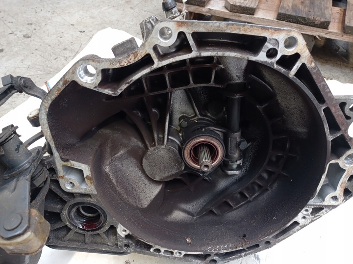 фото №8, Коробка передач коробки передач opel corsa b 1.2 c374