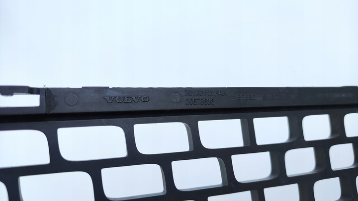 фото №9, Volvo s80 ii v70 iii решётка бампера средняя нижняя pdc kr155