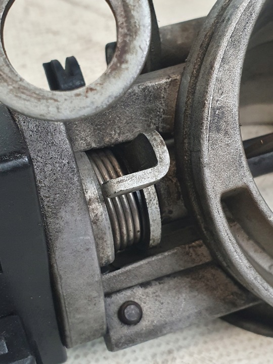 фото №9, Дроссельная заслонка оригинальный номер 1703562 bmw e39 2.0i